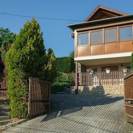 Panorama Apartmanhaz *
