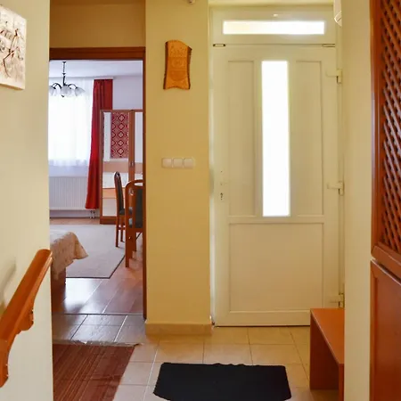 Panorama Apartmanhaz Lejlighed Sárvár